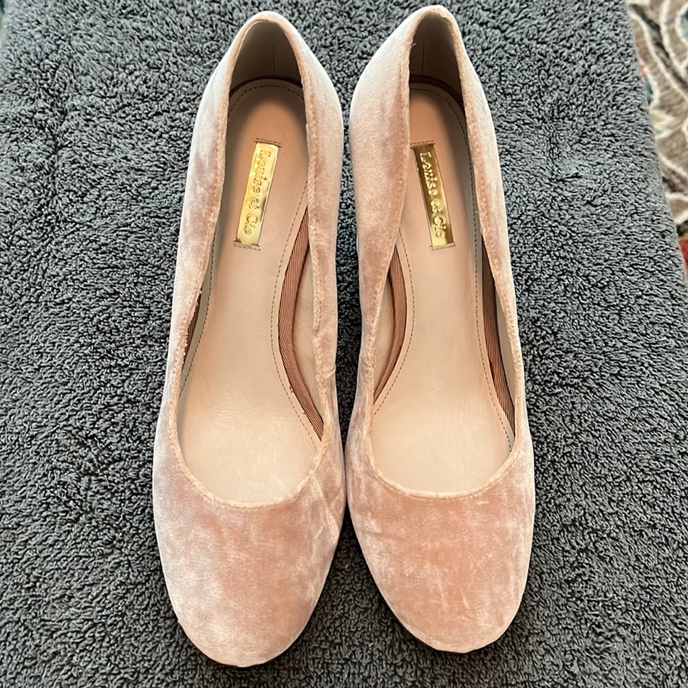Great Condition - Louise er Cie Velvet Light Pink block heels